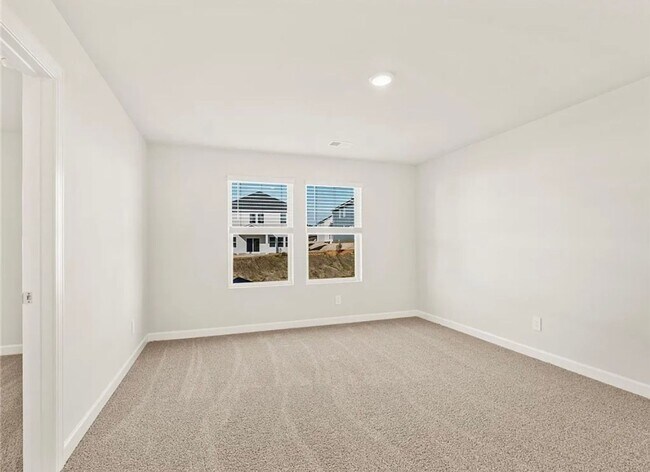 Building Photo - Beautiful 4/3 Available Now!