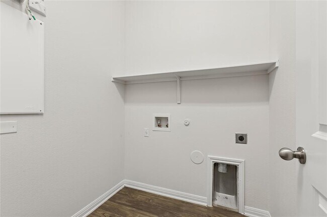 Building Photo - 1200 10th St