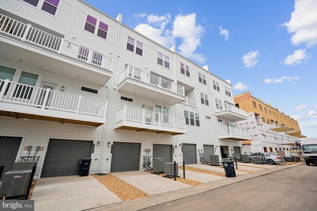 Building Photo - 19820 Lavender Dust Sq