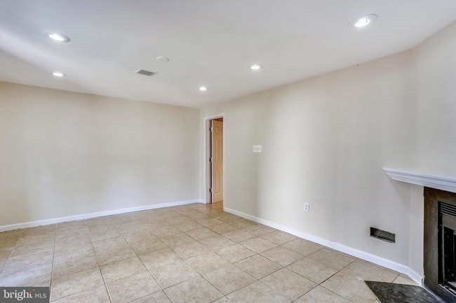 Building Photo - 12100 Birdseye Terrace