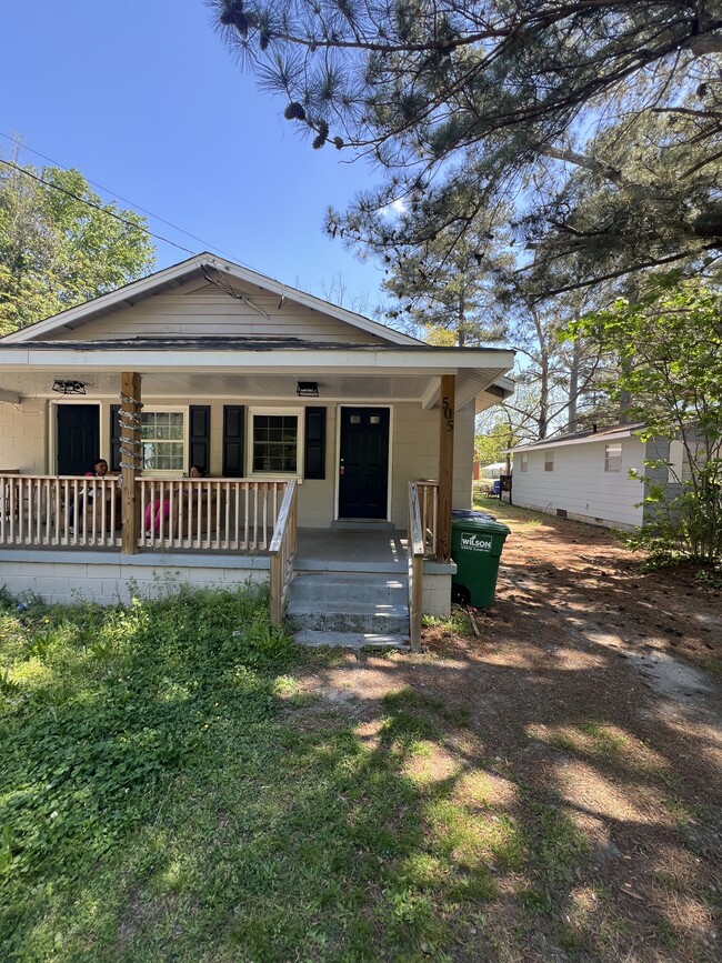 Primary Photo - 505 Singletary St SE