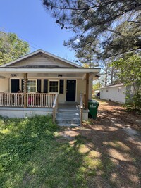 Building Photo - 505 Singletary St SE