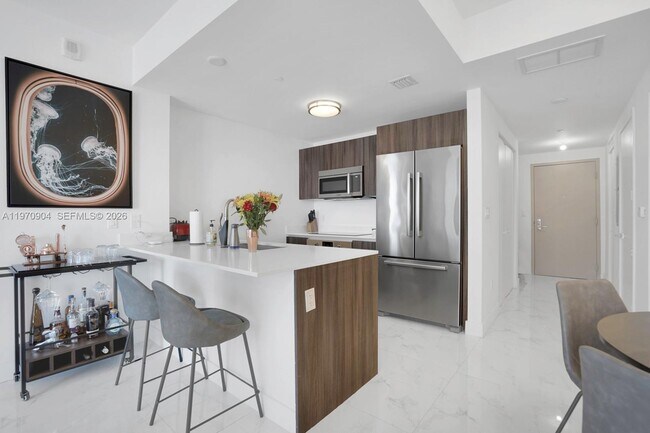 Building Photo - 488 NE 18th St