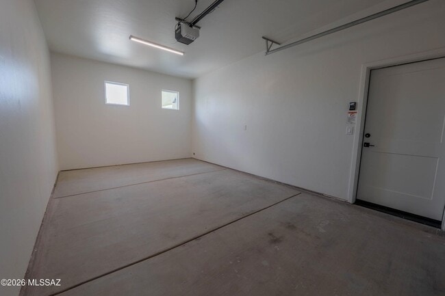 Building Photo - 1300 N Rook Ave