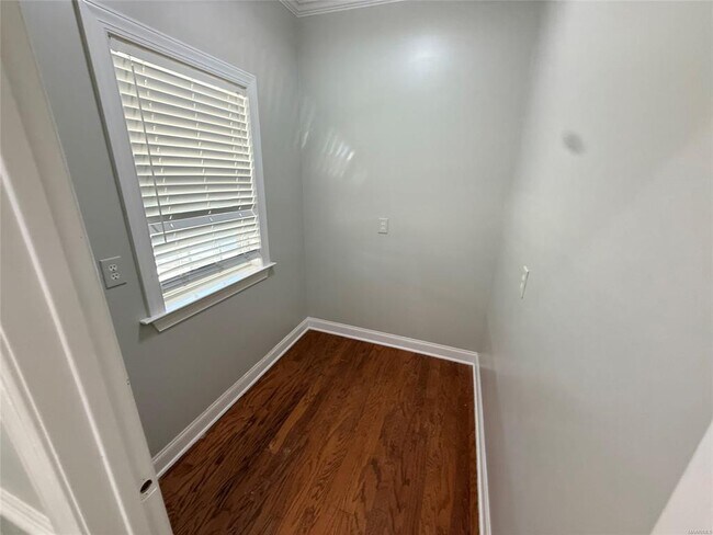 Building Photo - 601 Prairie View Dr