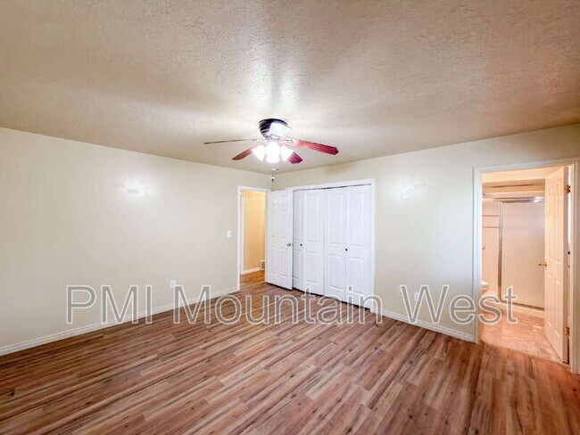 Building Photo - 2322 N 1075 E