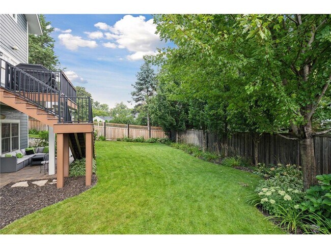 Building Photo - 4015 Wood End Dr