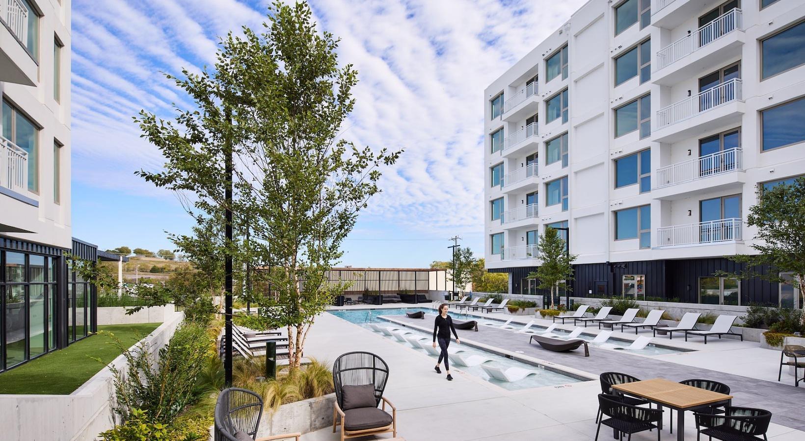 Building Photo - 700 Hamilton Ave