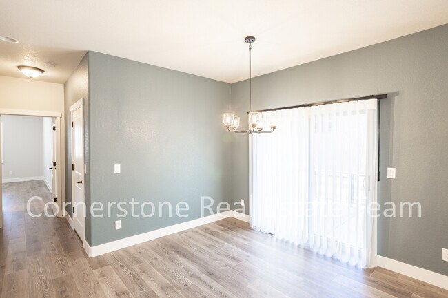 Building Photo - 747 Sage Forest Ln