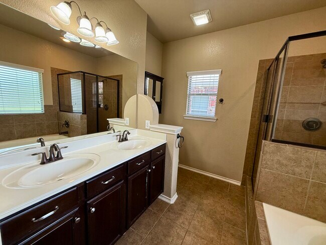Building Photo - 8018 Grissom Crest