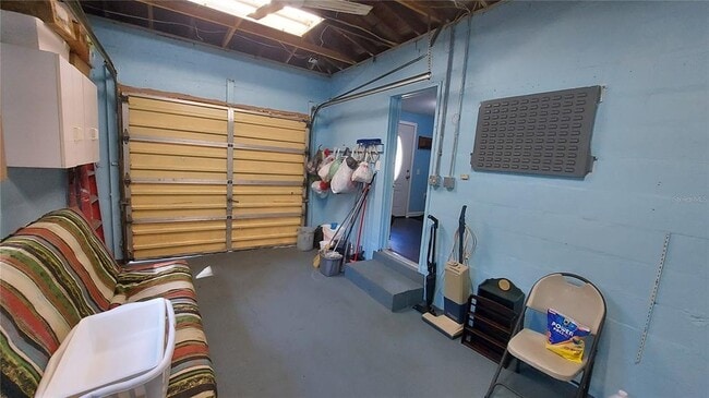 Building Photo - 110 N Crest Ave