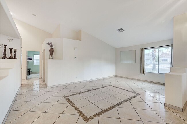 Building Photo - Henderson Single-Story Gem with Gas Firepl...