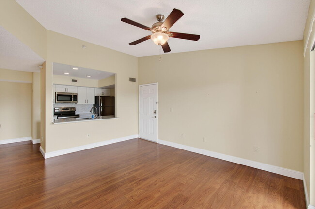 Building Photo - 157 Yacht Club Way