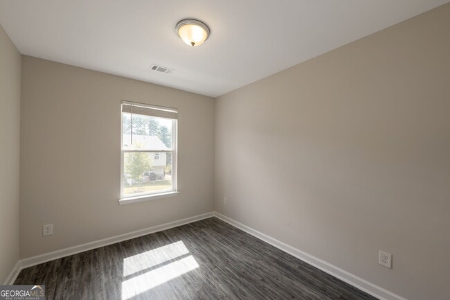 Building Photo - 328 Ashigan St