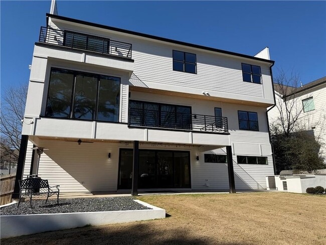 Building Photo - 2385 Nesbitt Dr NE