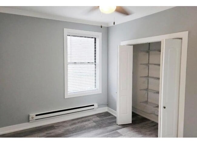 Building Photo - 730 W Roscoe St