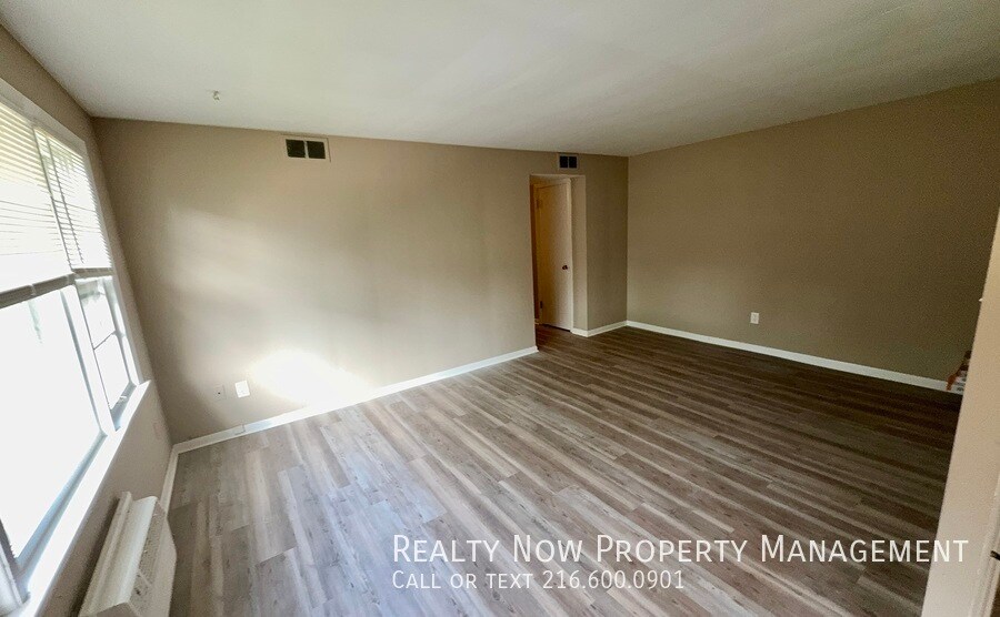 Building Photo - 2817 Noble Rd