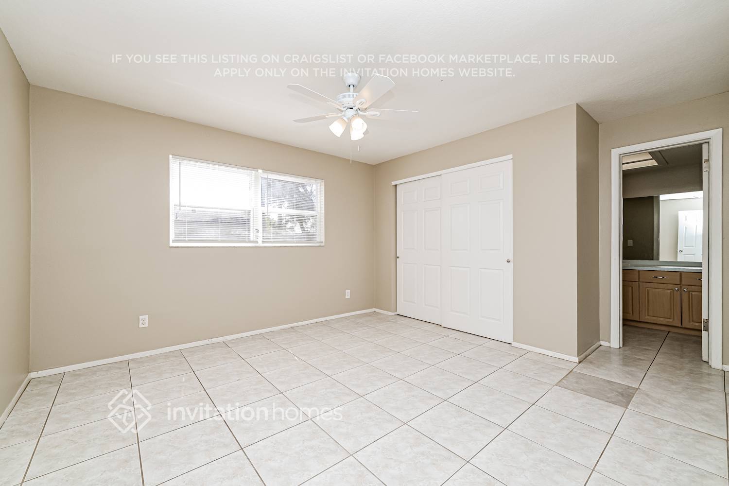 Building Photo - 130 NE Madison Cir N