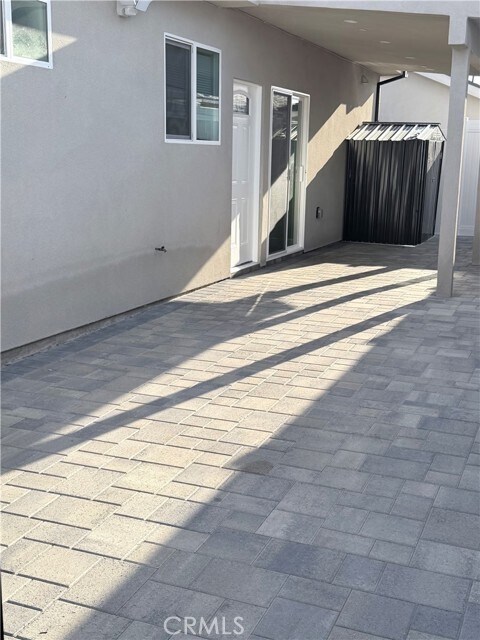 Building Photo - 8144 Vantage