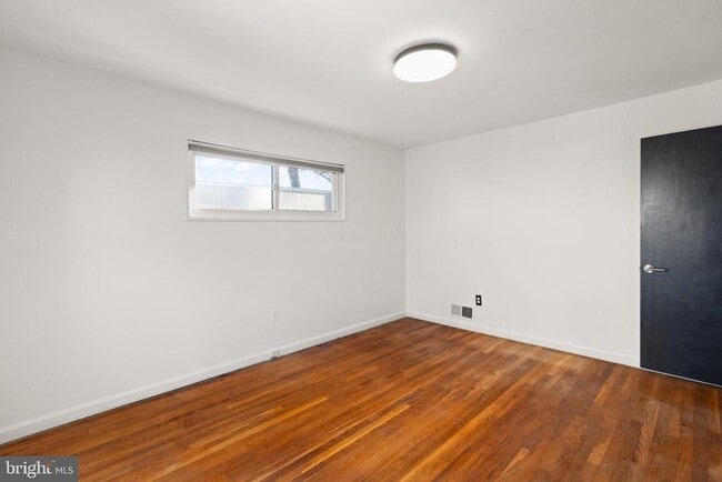 Building Photo - 2444 S Culpeper St