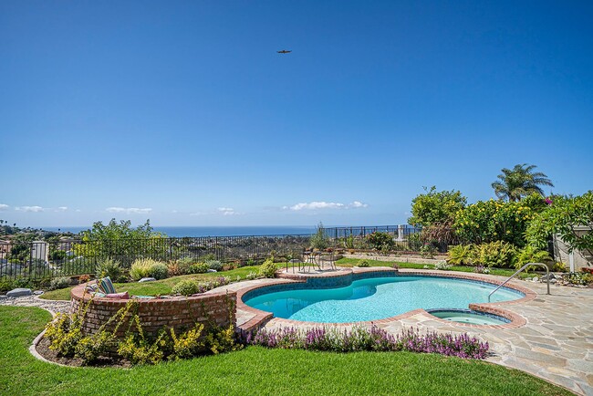 Building Photo - Ocean View Home