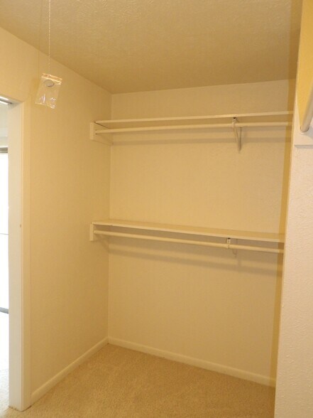 Building Photo - 4319 Buena Vista St