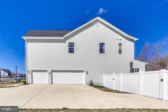 Building Photo - 12808 Steam Mill Farm Dr