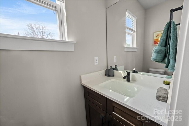 Building Photo - 3938 Winterfield Pl