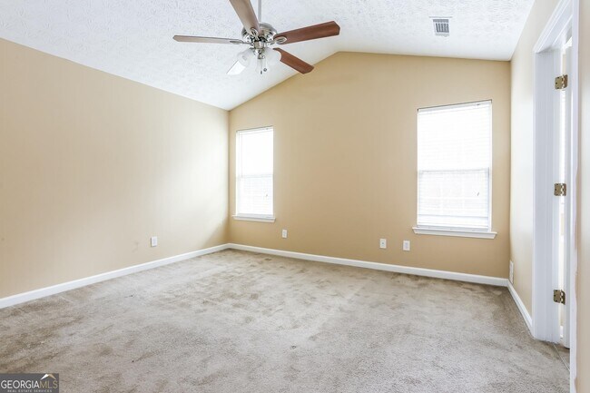 Building Photo - 70 Oak Meadows Dr