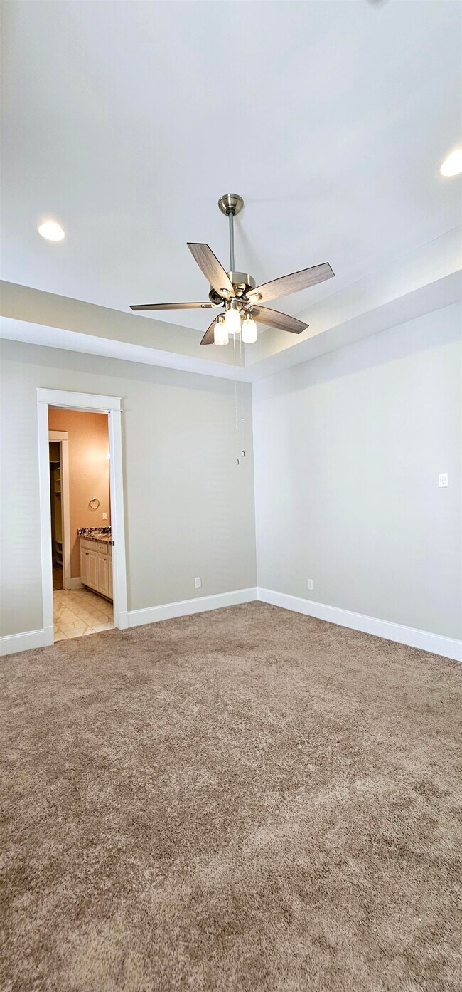 Building Photo - 7710 Monarch Dr