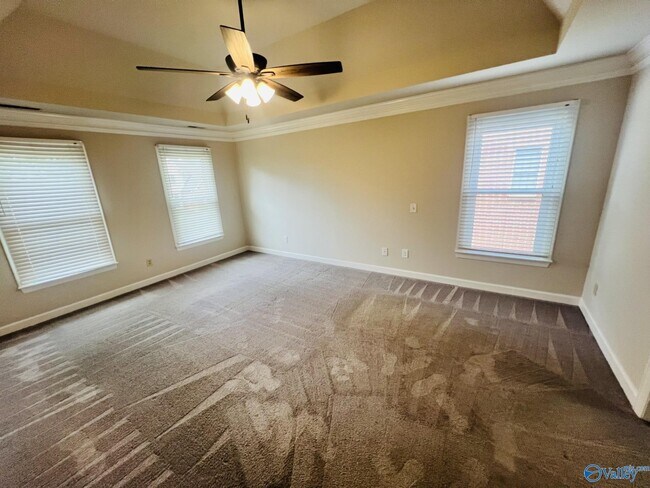 Building Photo - 1822 Gallop Dr SE