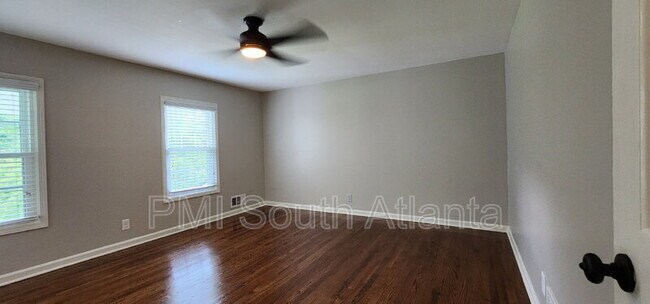 Building Photo - 40 Pheasant Dr SE
