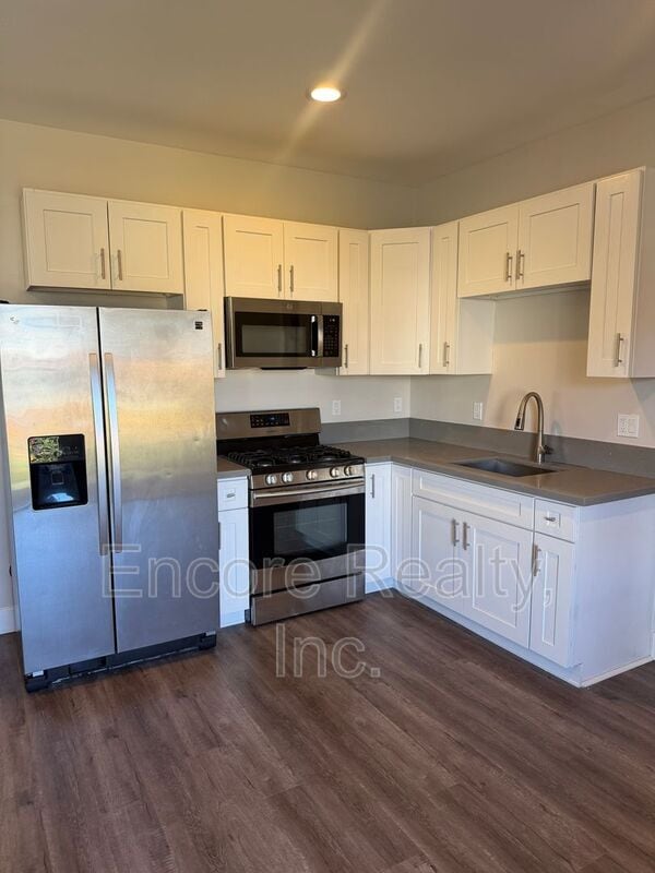 Building Photo - 2143 Second Ave