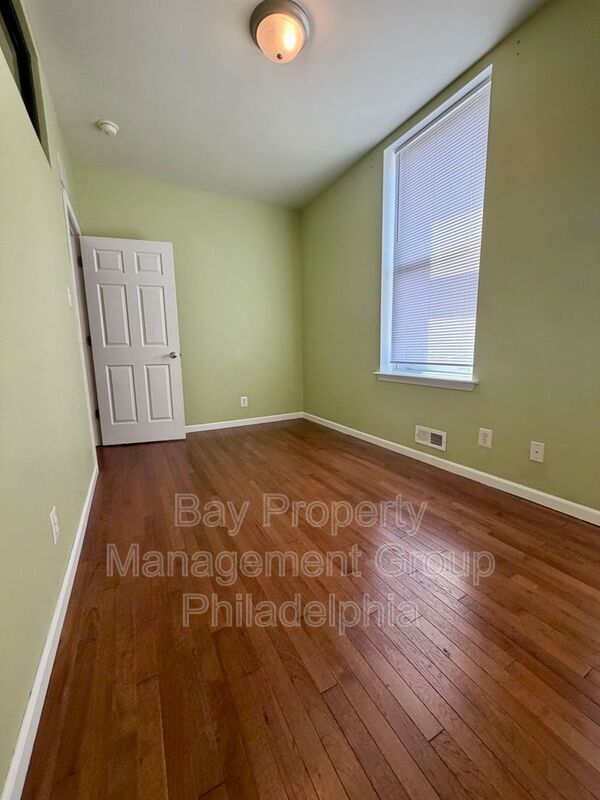 Building Photo - 3847 Spring Garden St