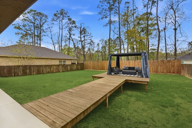 Building Photo - 1530 Primrose St