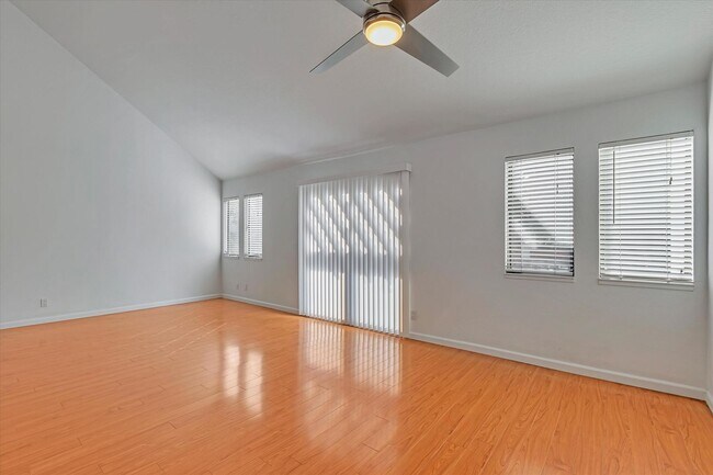 Building Photo - 181 Centre St