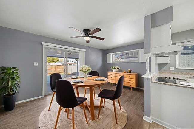 Building Photo - 6235 E Mexico Ave