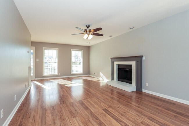 Building Photo - Great 3 Bedroom Home in Clarksville, TN