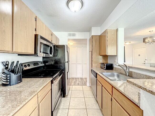 Building Photo - Westwood Boulevard, Orlando, FL 32821 - 1 ...