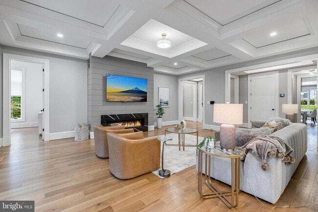 Building Photo - 7002 River Oaks Dr