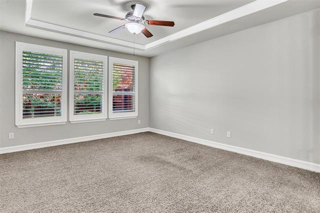 Building Photo - 4817 Bayview Dr