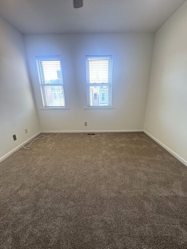 Building Photo - 3BR/1.5BA Historic Townhouse in the Heart of Shaw with Parking