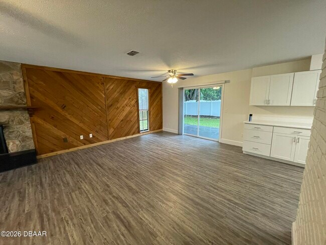 Building Photo - 90 Hickory Hills Cir