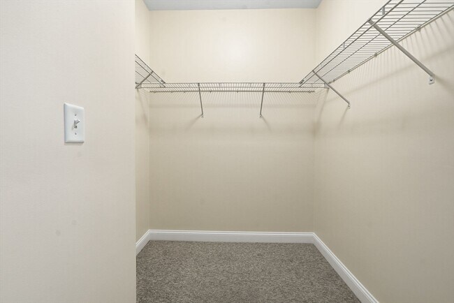 Building Photo - 295 Salem St