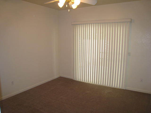 Building Photo - Browns Valley 3/2 located in a gated commu...