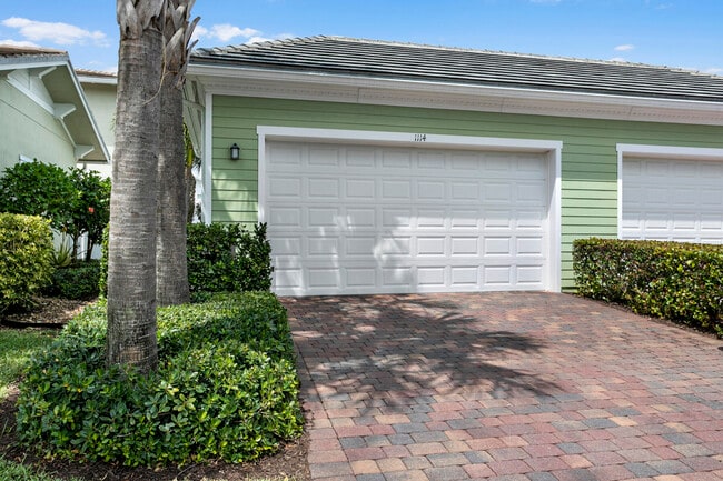Building Photo - 1114 Sweet Hill Dr