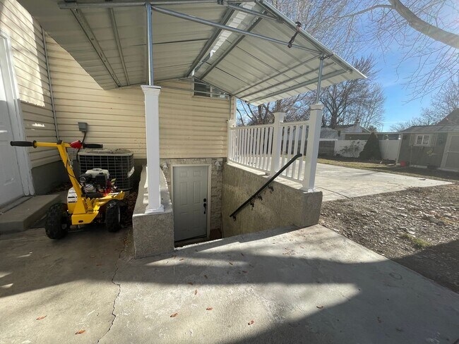 Building Photo - 4111 W 9580 S