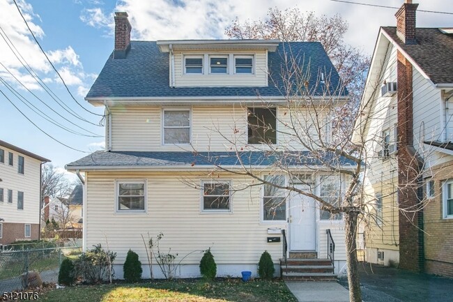 Building Photo - 116 Franklin St