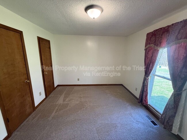 Building Photo - 4908 Robert Andrew Rd