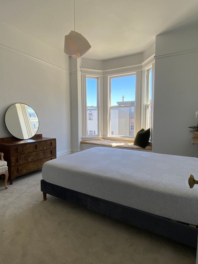 Building Photo - 2937 Scott St